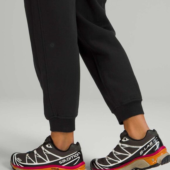 NWT Lululemon Scuba High-Rise Jogger, Sz 6, BLACK - Picture 3 of 8